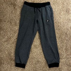 Grey nike sweatpants.